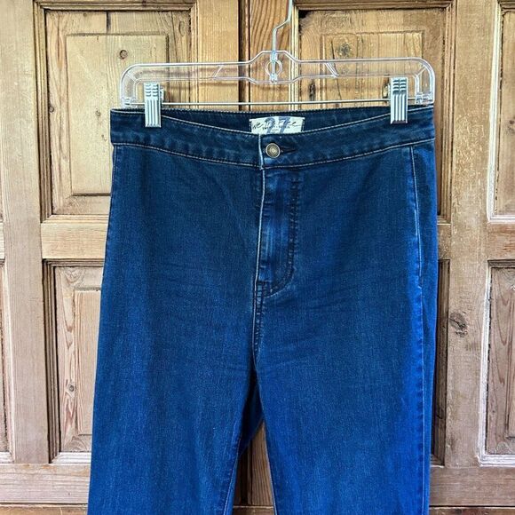 We The Free 27 Jeans Dark Wash Blue Denim High Rise Flare Button Zip Bellbottom - Picture 2 of 14